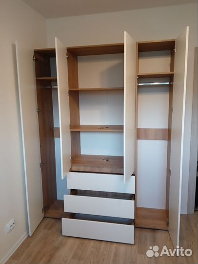 Шкаф распашной с ящиками