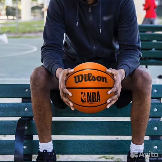 Баскетбольный мяч Wilson 