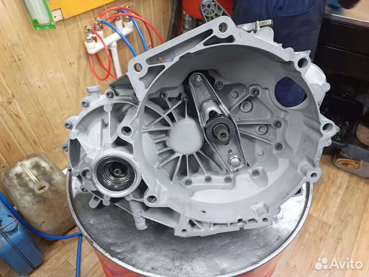 Все хотят прикосн к частичке божественного Очередь