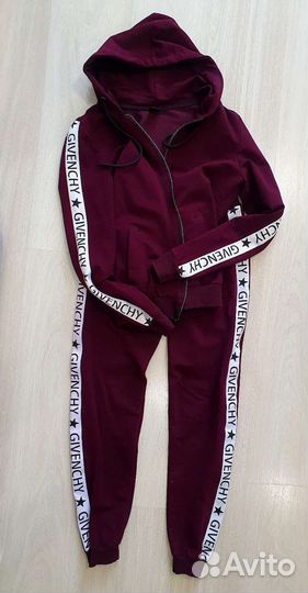 Спортивный костюм