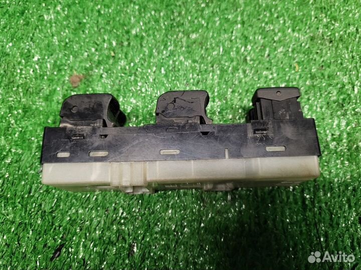 Блок управления стеклоподъёмниками Nissan Teana