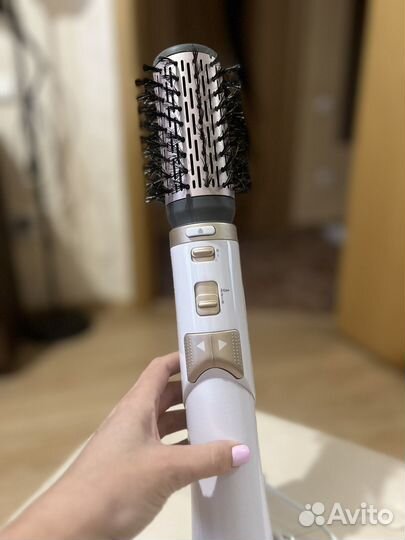 Фен щетка вращающася philips