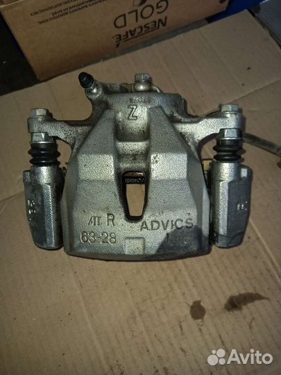 Суппорт передний тормозной Toyota Rav 4(XA 30)