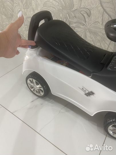 Машинка каталка толокар mercedes