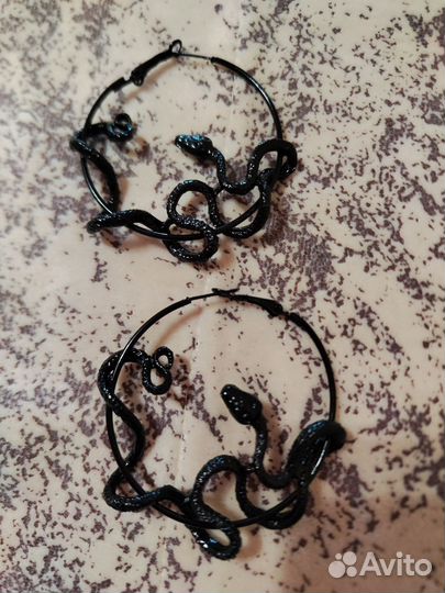 Модные круглые серьги