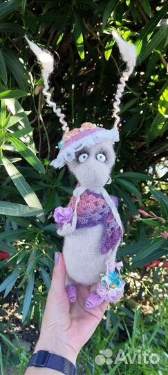 Вязаные игрушки.Вязаный тараканчик