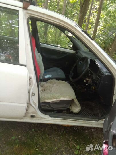 Nissan AD 1.5 AT, 1999, битый, 300 000 км