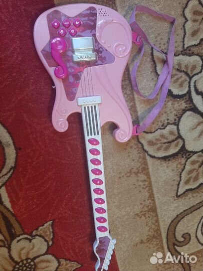 Музыкальная гитара