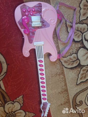 Музыкальная гитара