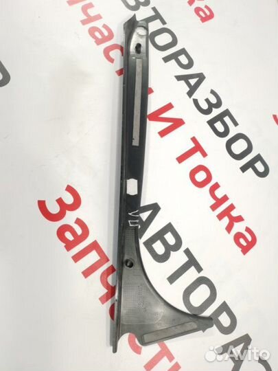 Накладка в салоне передняя левая Land Rover Range