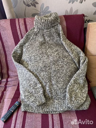 Свитер