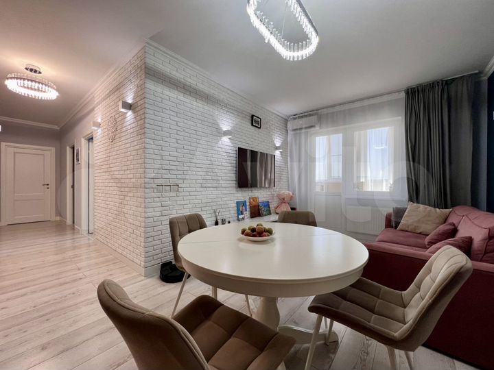 3-к. квартира, 88 м², 6/16 эт.