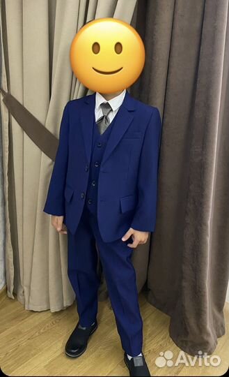 Продам костюм-тройку на мальчика, р 122-128