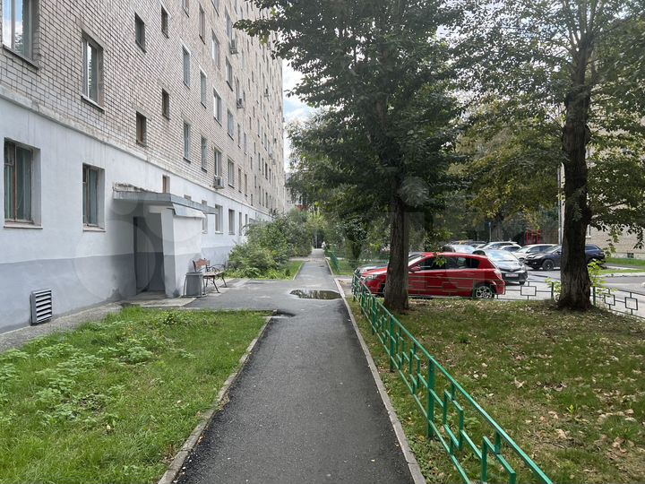 3-к. квартира, 57 м², 1/9 эт.