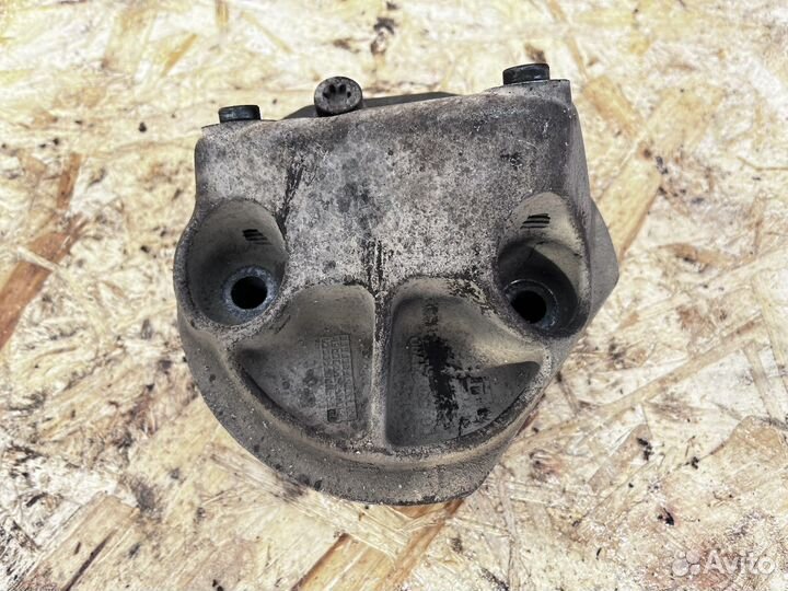 Кронштейн двигателя Ситроен с4