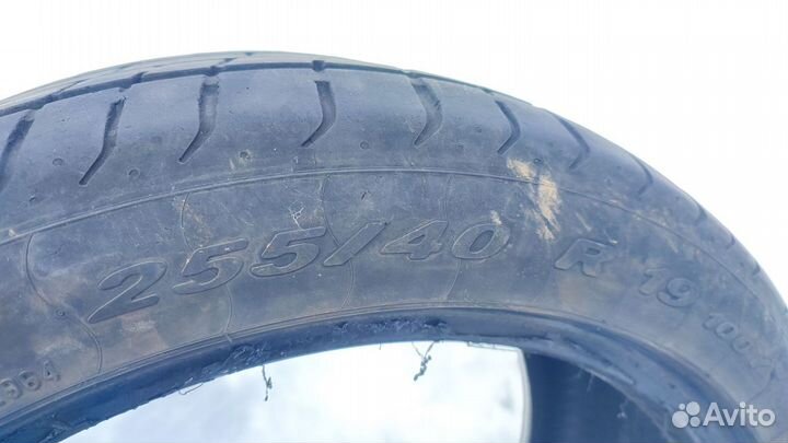 Pirelli P Zero 255/40 R19