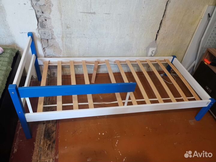 Кровать деревянная детская сбортиком и 2 ящиками