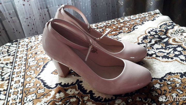 Туфли женские 39 размер