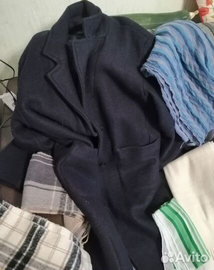 Отдам бесплатно вещи на девушку, женщину р. 46