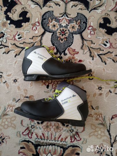 Лыжные ботинки