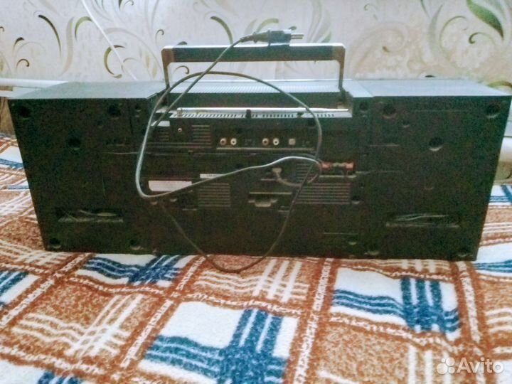 Кассетный магнитофон sharp