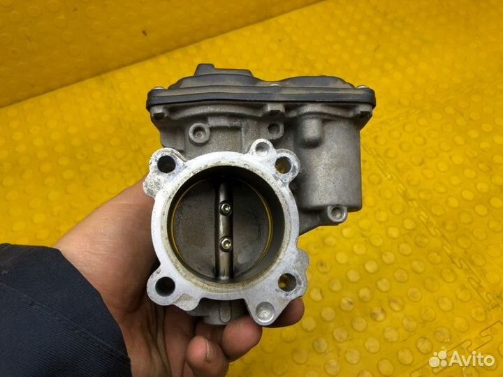 Б/У дроссельная заслонка В хорошем состоянии