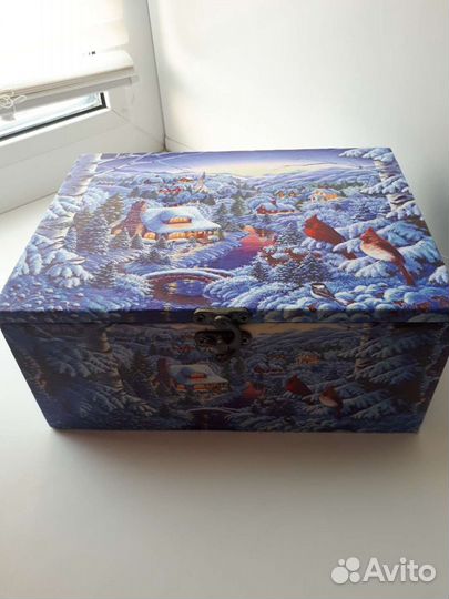 Сундук-шкатулка