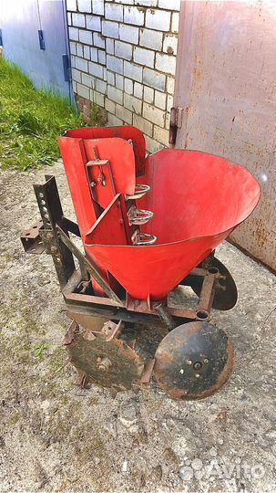 Картофелесажалка для мотоблока