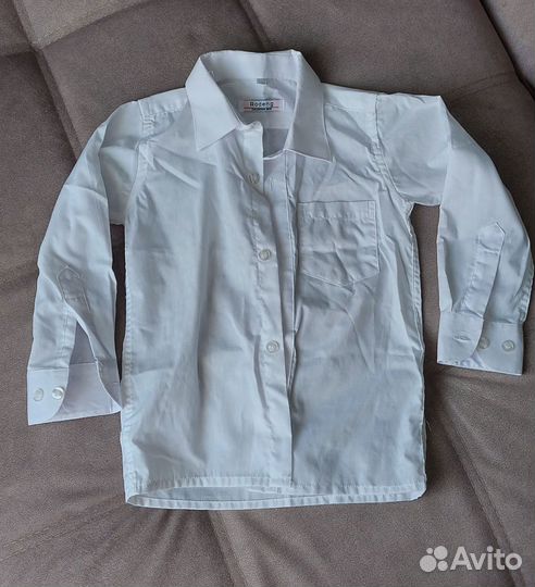 Рубашка белая на мальчика 104