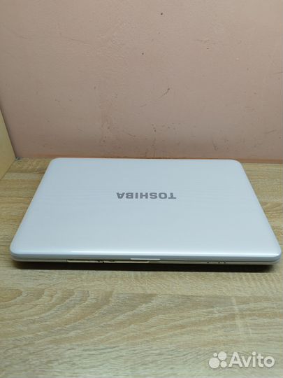 Ноутбук Toshiba