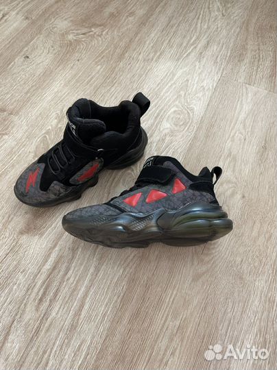 Кроссовки для мальчика демисезонные