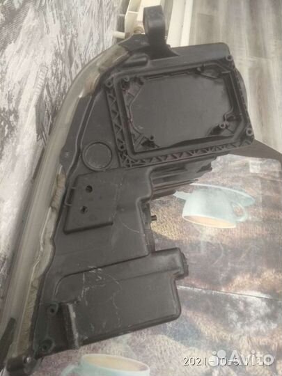 Лексус RX фара