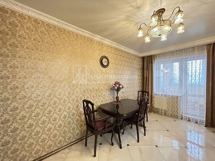 3-к. квартира, 84 м², 5/10 эт.