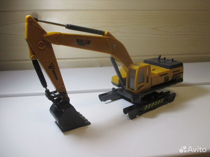 Игрушка модель Экскаватор best под восстановление