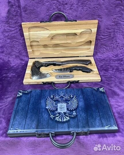 Топор и нож в кейсе из массива дерева карагач