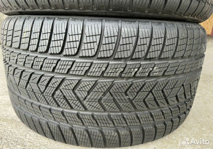 Pirelli Scorpion Winter 275/35 R22 и 315/30 R22 104V