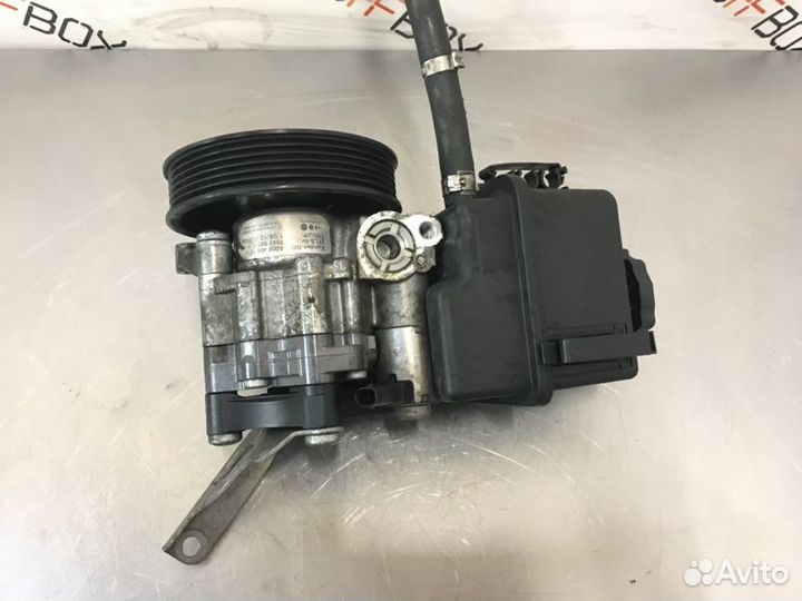 Насос гидроусилителя руля Mercedes C-Class W204