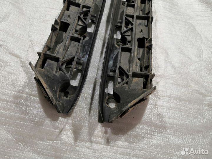 Крепление бампера переднее Volkswagen Touran 1