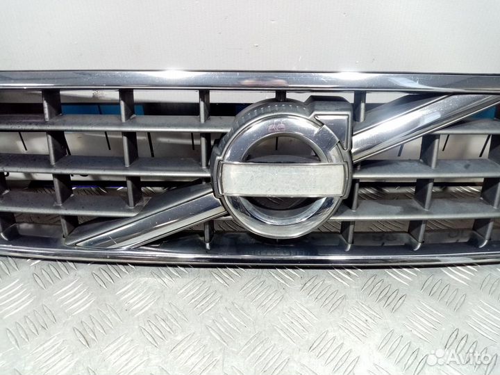 Б/У Решетка радиатора Volvo XC90
