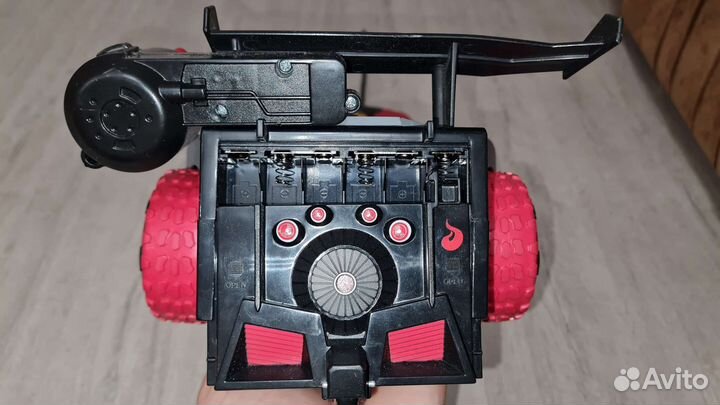 Робот-Трансформер на радиоуправлении