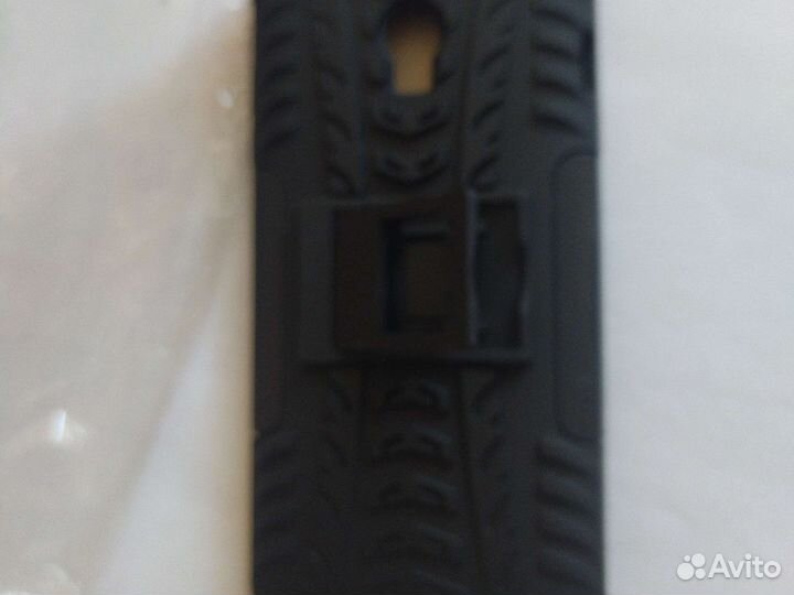 Чехлы на телефон