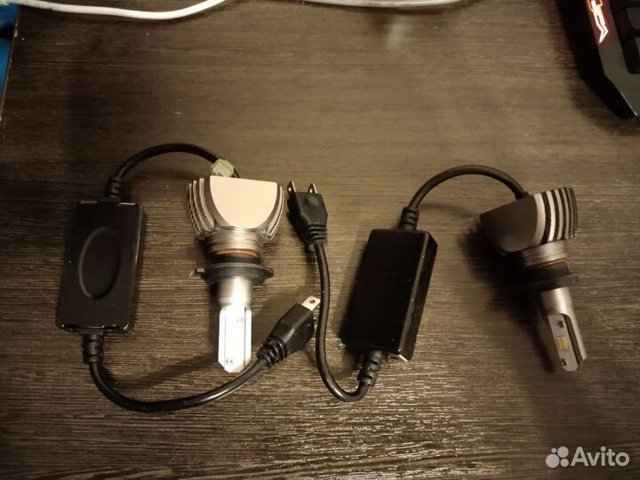 LED Лампы Sal-Man белый/зелёный H1 H3 H7 H11