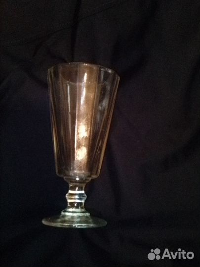 Графин старинный,рюмки,фужеры