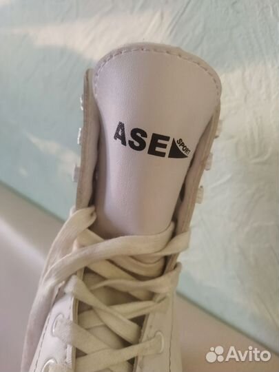 Коньки фигурные