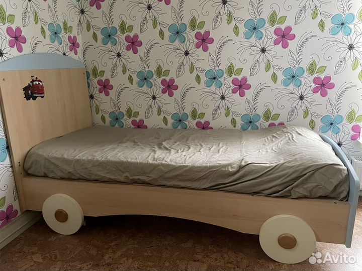 Продается комплект детской мебели Pali