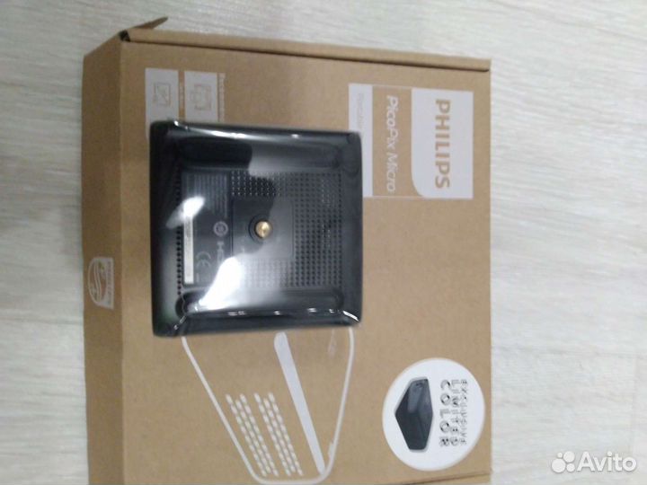 Карманный проектор Philips PicoPix Micro PPX320