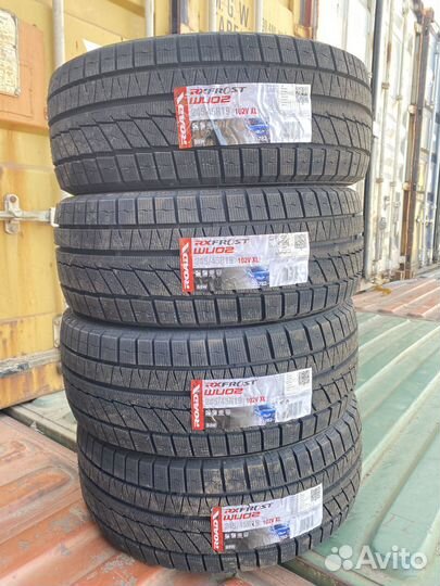 RoadX RX Frost WU02 245/45 R19 105V