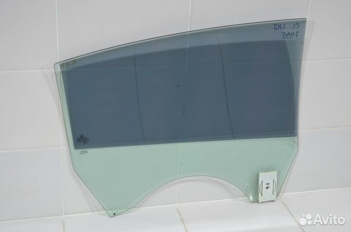 Стекло двери заднее левое Volkswagen Passat Cc
