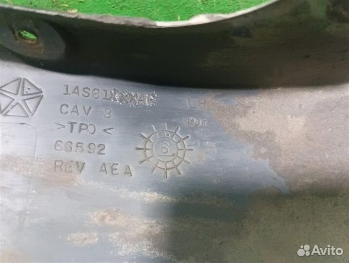 Брызговик передний левый Dodge Caliber PM 2008