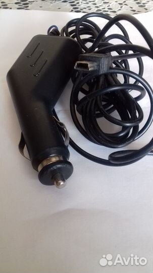 Автомобильное зарядное устройство